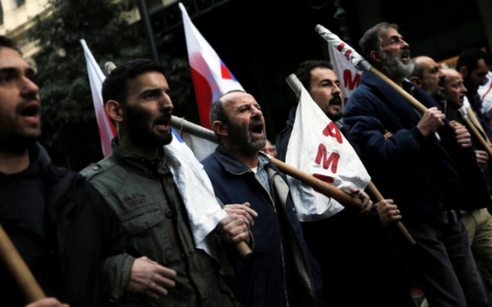 Штурм Министерства труда в Греции. Фото: Reuters