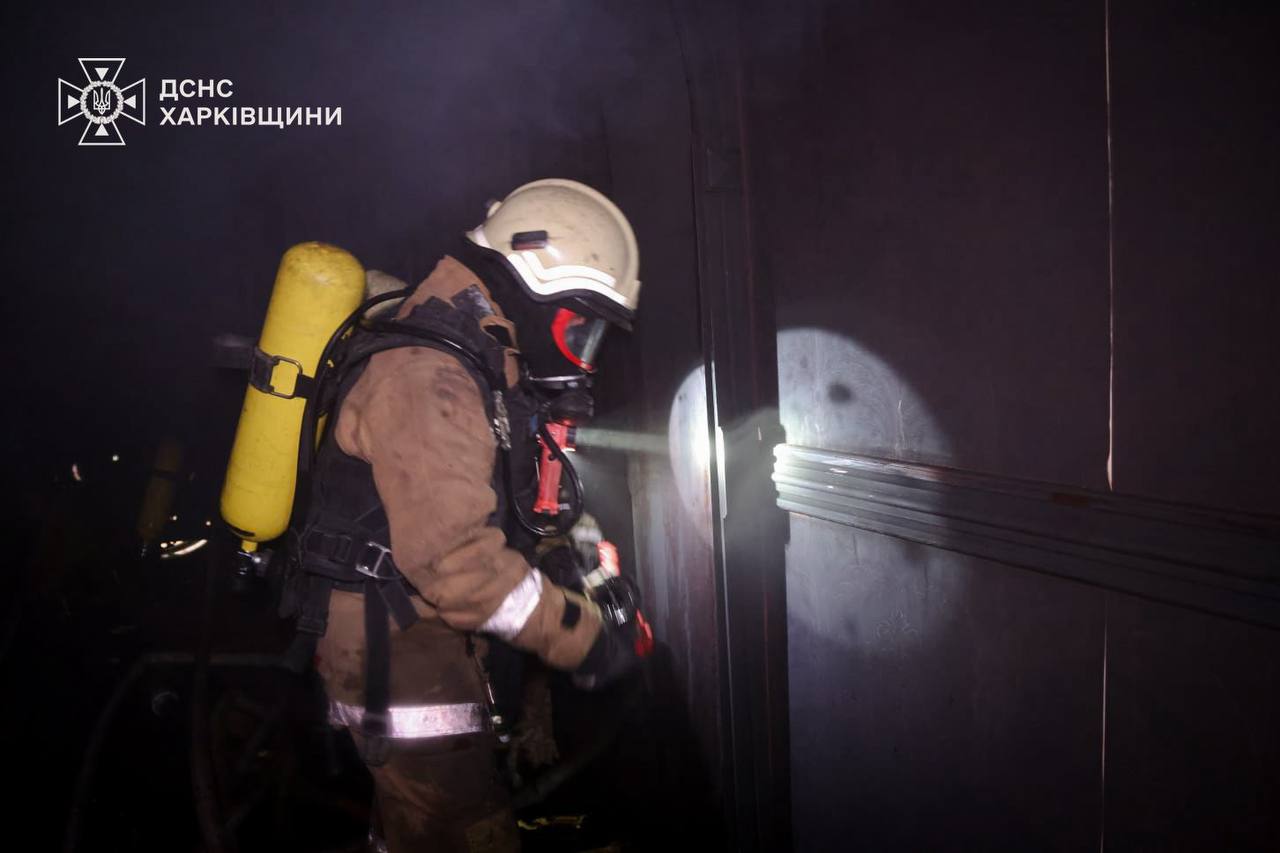 Наслідки обстрілу Харкова. Фото: ДСНС